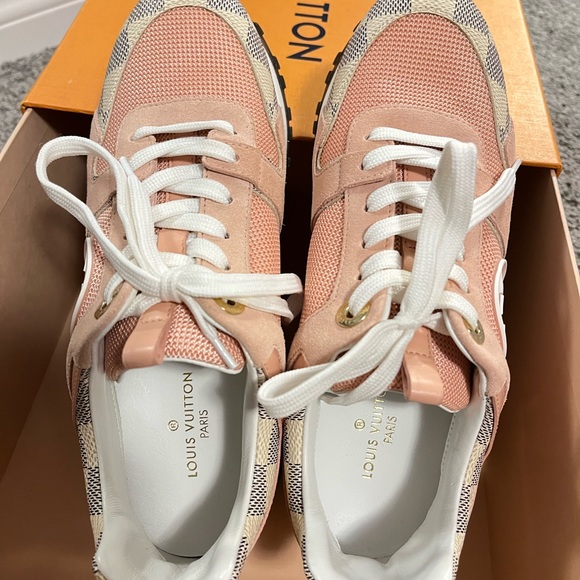 ❌SOLD Louis Vuitton Run Away Sneaker - Picture 6 of 9